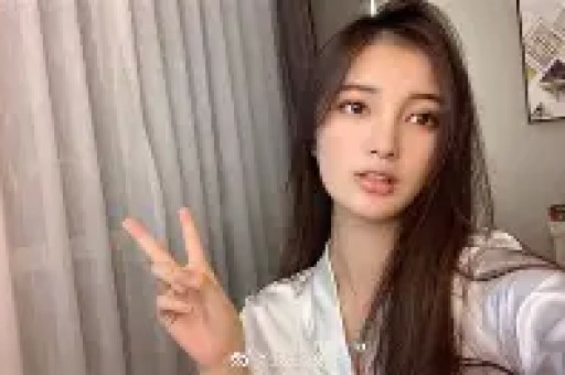 黄一鸣刚被曝出月子就找男人后快乐照片泄露舆论彻底炸锅