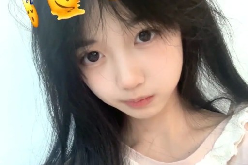 虽然阿娟父母都不在了姐姐们都各自有自己的家也经常见不到哥嫂更不用说了但在小奎家阿娟依然享受着亲情的环绕不