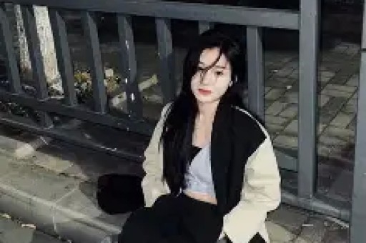 直播把未成年女生6次摁进鱼缸画面好残忍！快手又一精神小妹网红被封禁